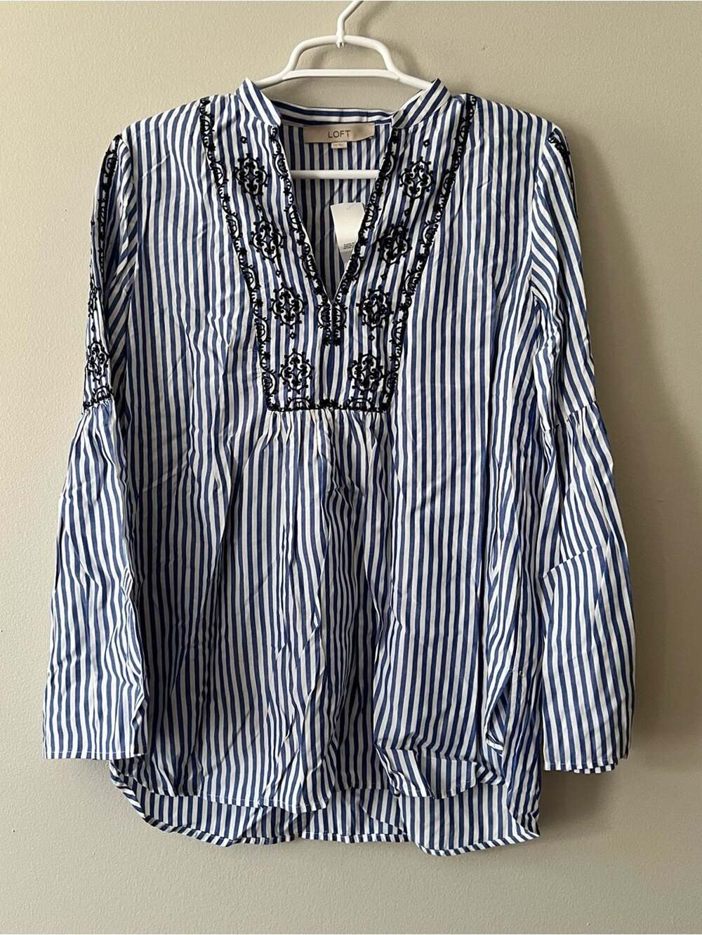 LOFT Blue & White Striped Embroidered V-Neck Top Size XS